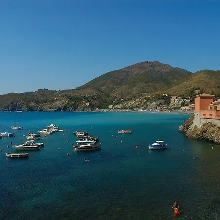 Una Rotonda Sul Mare Levantur Levanto
