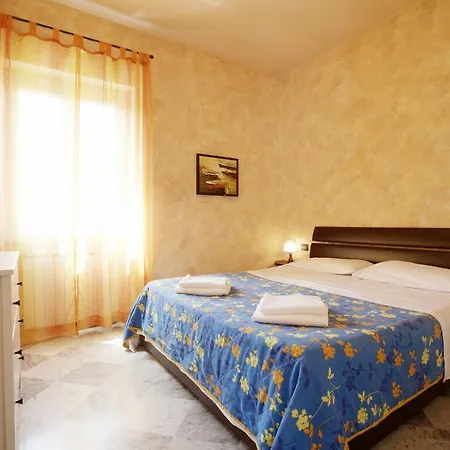 Una Rotonda Sul Mare Levantur Apartment